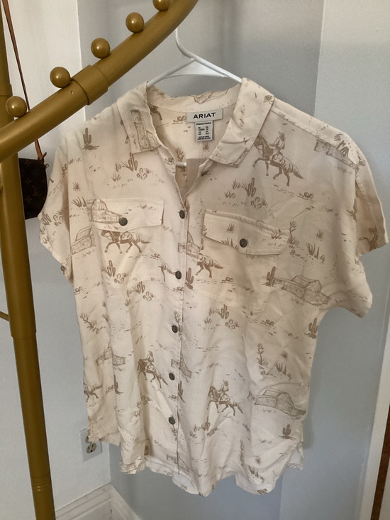 Ariat Tops - Ariat Cream Western Motif Short-Sleeve Button-Up XS